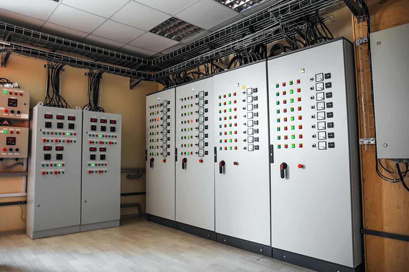 Schalt­anlagen­bau bei Schenker Elektrotechnik Inh. Mustafa Sen in Hanau